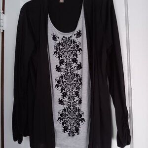 White Stag Black, silver geometric design long sleeve attached blouse size :L